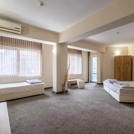 Economy Family & Parking Apartament